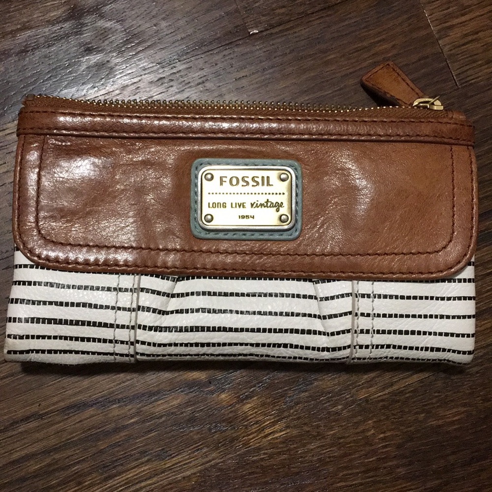 Fossil wallet